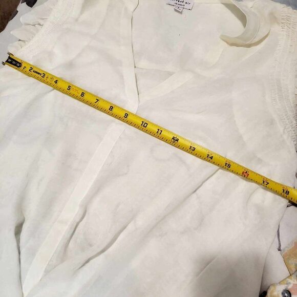 Prelove Current Air Los Angeles small white top with ruffle sleeves. - Picture 11 of 11
